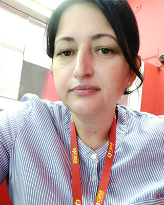 Claudia înainte de rinoplastie